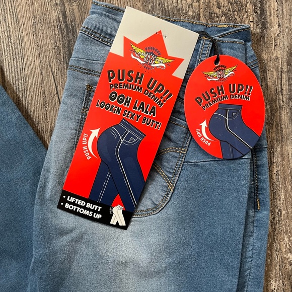 American Blue Jeans Women’s Better Butt Light Wash Skinny Leg NWT Various Sizes - Picture 3 of 10